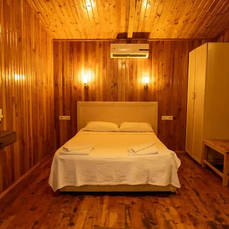 Guenes Boutique - Oludeniz מלון 3*